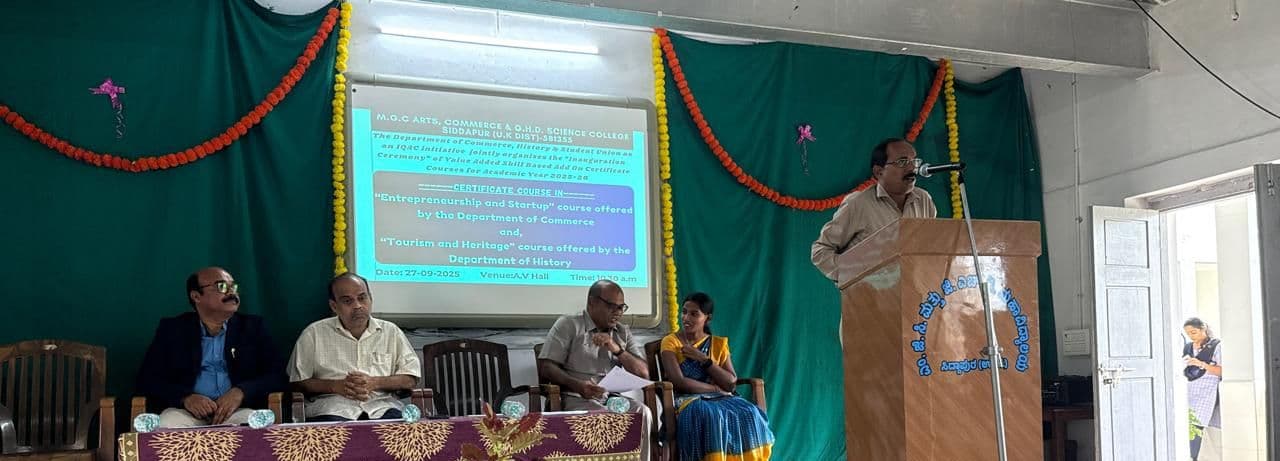 Chief guest Shri V.K. Nayak speaking on the relevance of add-on courses