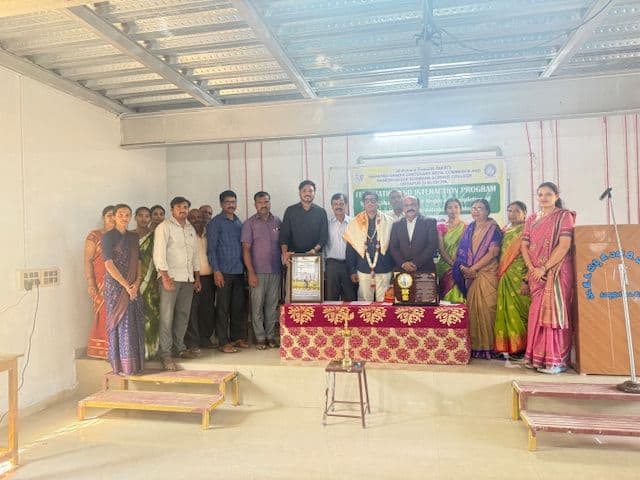 All the staff of the college with Dr. Shashibhushan Hegde