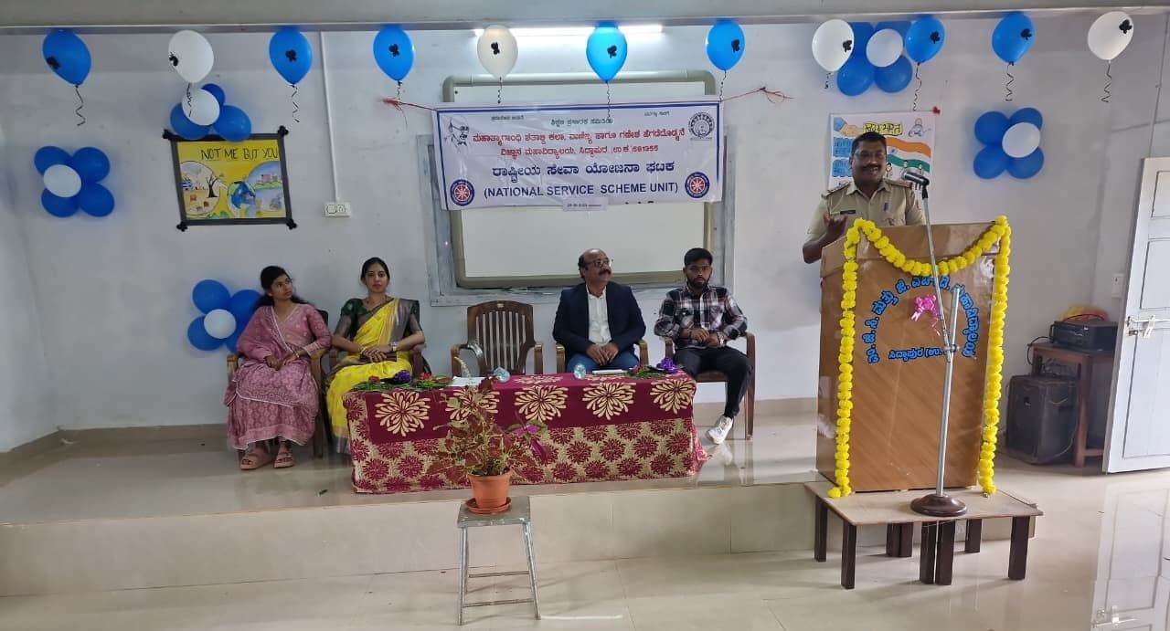 Chief guest Shri J.B. Seetaram, CPI Siddapur, addressing the gathering