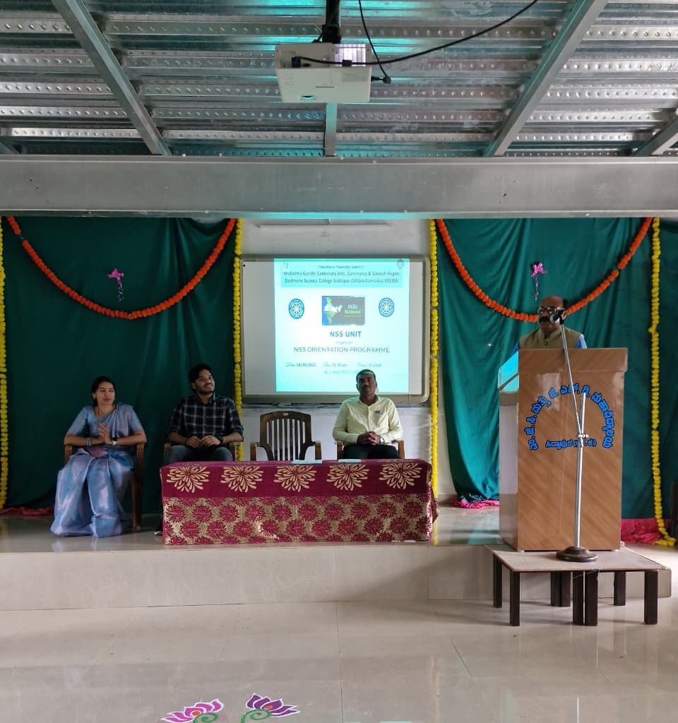 The Principal giving the presidential remarks on the NSS orientation
