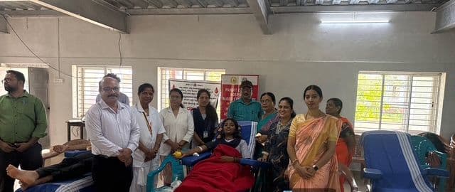 Principal, NSS programme officer, YRC coordinator and Taluk Hospital staff at the blood donation camp, April 2026